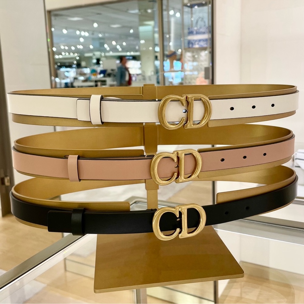 Authentic Christian Dior saddle belt in Noir
